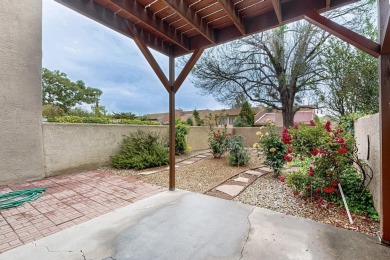 Well maintained Northeast Heights townhome on a low traffic on Arroyo Del Oso Golf Course in New Mexico - for sale on GolfHomes.com, golf home, golf lot