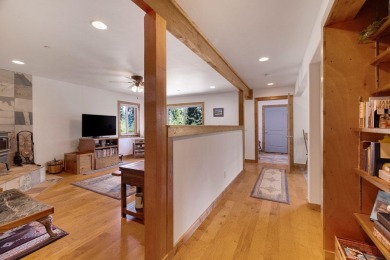 This well-appointed mountain style retreat offers excellent on Bailey Creek Golf Course in California - for sale on GolfHomes.com, golf home, golf lot