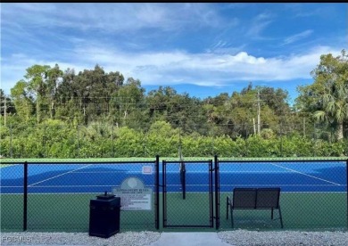 Beautiful and well-maintained 1 bedroom, 1 bathroom condo on Eagle Ridge Golf and Tennis Club in Florida - for sale on GolfHomes.com, golf home, golf lot