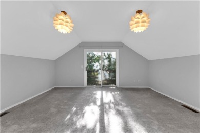 Move-In Ready | Bentonville Schools. Perfectly positioned for on Bella Vista - Metfield Golf Complex and Country Club in Arkansas - for sale on GolfHomes.com, golf home, golf lot