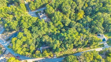 Move-In Ready | Bentonville Schools. Perfectly positioned for on Bella Vista - Metfield Golf Complex and Country Club in Arkansas - for sale on GolfHomes.com, golf home, golf lot