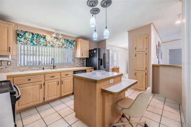 Bright and Beautiful!Welcome to this spacious 1,620 SF 3 bed, 2 on Betmar Acres Golf Club in Florida - for sale on GolfHomes.com, golf home, golf lot