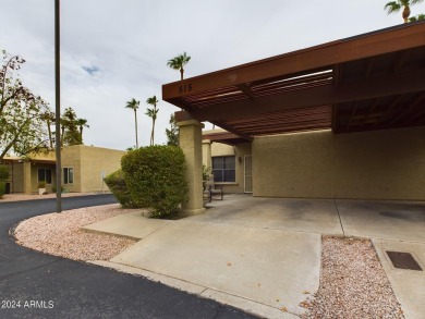 Charming furnished end-unit one-bedroom condo with an open floor on Fountain of the Sun Country Club in Arizona - for sale on GolfHomes.com, golf home, golf lot