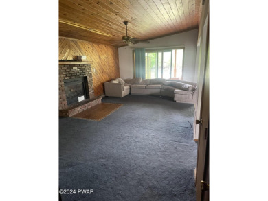 This beautiful single family home is located in a private gated on The Hideout Golf in Pennsylvania - for sale on GolfHomes.com, golf home, golf lot