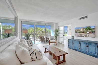 Beautifully renovated 2-bedroom condo sold fully furnished and on Palm-Aire Country Club and Resort - Palms in Florida - for sale on GolfHomes.com, golf home, golf lot