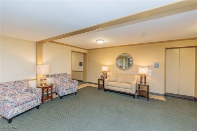 Bright and breezy one bedroom unit on the fifth/top floor in on Shaker Heights Country Club in Ohio - for sale on GolfHomes.com, golf home, golf lot