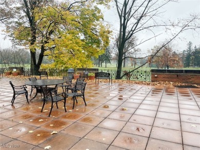 Bright and breezy one bedroom unit on the fifth/top floor in on Shaker Heights Country Club in Ohio - for sale on GolfHomes.com, golf home, golf lot