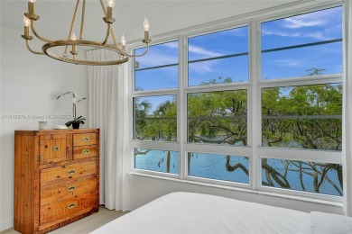 Beautifully renovated 2-bedroom condo sold fully furnished and on Palm-Aire Country Club and Resort - Palms in Florida - for sale on GolfHomes.com, golf home, golf lot