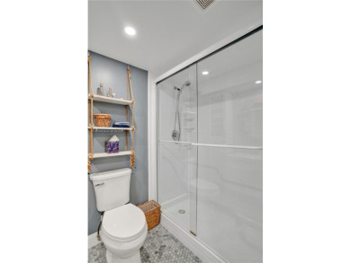 Beautifully renovated 2-bedroom condo sold fully furnished and on Palm-Aire Country Club and Resort - Palms in Florida - for sale on GolfHomes.com, golf home, golf lot