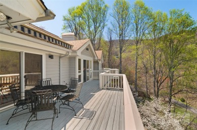 Location Location Location! Laurel Ridge Country Club Townhome on Laurel Ridge Country Club in North Carolina - for sale on GolfHomes.com, golf home, golf lot