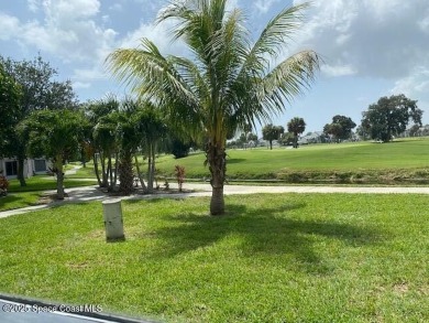 Sun N Green- Melbourne's Premier 55t Complex. Move in ready on Mallards Landing Golf Course in Florida - for sale on GolfHomes.com, golf home, golf lot