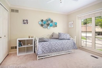 Rare 3 bedroom, 2 bath ranch condo in the Oak Pointe community on Oak Pointe Country Club in Michigan - for sale on GolfHomes.com, golf home, golf lot