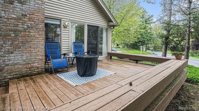 Rare 3 bedroom, 2 bath ranch condo in the Oak Pointe community on Oak Pointe Country Club in Michigan - for sale on GolfHomes.com, golf home, golf lot