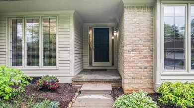 Rare 3 bedroom, 2 bath ranch condo in the Oak Pointe community on Oak Pointe Country Club in Michigan - for sale on GolfHomes.com, golf home, golf lot
