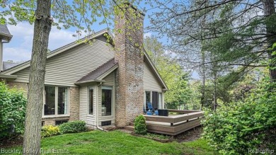 Rare 3 bedroom, 2 bath ranch condo in the Oak Pointe community on Oak Pointe Country Club in Michigan - for sale on GolfHomes.com, golf home, golf lot