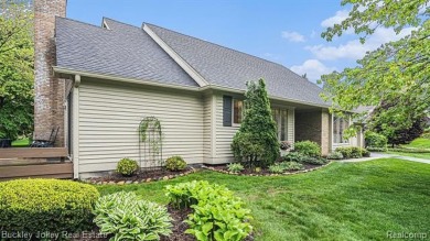 Rare 3 bedroom, 2 bath ranch condo in the Oak Pointe community on Oak Pointe Country Club in Michigan - for sale on GolfHomes.com, golf home, golf lot