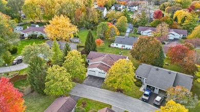 Welcome to carefree living at Leisure Village! Your next chapter on Leisure Village Golf Course in Illinois - for sale on GolfHomes.com, golf home, golf lot