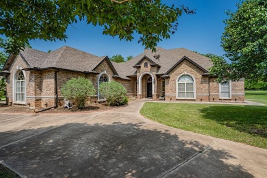 Beautiful custom Boggs & Whitecotton home on the 6th hole of on Nutcracker Golf Club in Texas - for sale on GolfHomes.com, golf home, golf lot