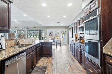 Welcome to Pecan Plantation Country Club and this home that is on Pecan Plantation Country Club in Texas - for sale on GolfHomes.com, golf home, golf lot