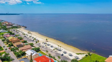 NO FLOODING in this home! Best value for maintenance-free on Gulf Harbors Golf Course in Florida - for sale on GolfHomes.com, golf home, golf lot