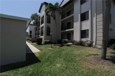 Welcome to effortless Florida living in this charming on Kelly Greens Golf and Country Club in Florida - for sale on GolfHomes.com, golf home, golf lot