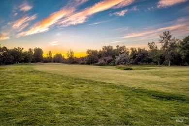 Welcome to this charming custom-built home, located in a premier on BanBury Golf Club in Idaho - for sale on GolfHomes.com, golf home, golf lot