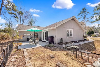 Cozy 3 bedroom / 2 full bath single story home  nestled in an on Heron Point Golf Club in South Carolina - for sale on GolfHomes.com, golf home, golf lot