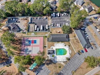 Cozy 3 bedroom / 2 full bath single story home  nestled in an on Heron Point Golf Club in South Carolina - for sale on GolfHomes.com, golf home, golf lot