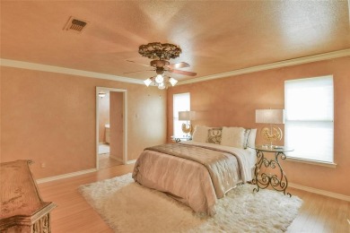 Absolutely stunning designer decorated townhome in gated on De Cordova Bend Country Club in Texas - for sale on GolfHomes.com, golf home, golf lot