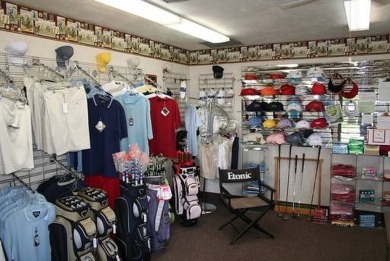 TIRED OF SNOW,ICE AND COLD, TRADE IT IN FOR SUN,WARM AND WHITE on Pine Lakes Country Club in Florida - for sale on GolfHomes.com, golf home, golf lot