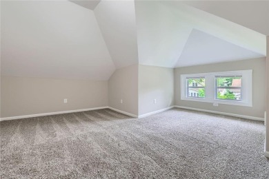 Super cute and cozy home in wonderful NorthEast neighborhood on Columbia Golf Club in Minnesota - for sale on GolfHomes.com, golf home, golf lot