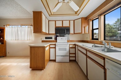 This is a very clean, move in ready 2 BEDROOM 1 BATH park Model on Juniper Ridge R.V. Golf Resort in Arizona - for sale on GolfHomes.com, golf home, golf lot