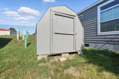 Come see this affordable and spacious 3-bed, 2-bath manufactured on Rapid City Elks Golf Course in South Dakota - for sale on GolfHomes.com, golf home, golf lot
