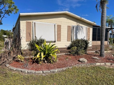 TIRED OF SNOW,ICE AND COLD, TRADE IT IN FOR SUN,WARM AND WHITE on Pine Lakes Country Club in Florida - for sale on GolfHomes.com, golf home, golf lot