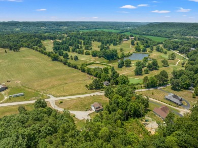 Welcome to this cozy Kentucky home neighboring the golf course! on Hickory Hills Country Club in Kentucky - for sale on GolfHomes.com, golf home, golf lot