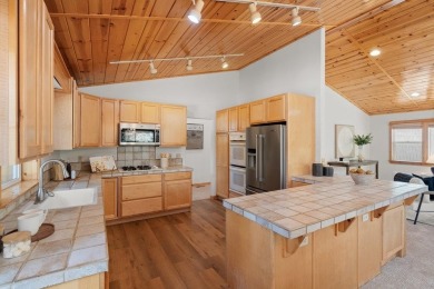 This beautifully designed home offers a spacious and on Tahoe Donner Golf Course in California - for sale on GolfHomes.com, golf home, golf lot