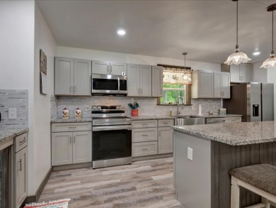 Charming Move-In Ready Home in the Heart of Diboll! on Neches Pines Golf Course in Texas - for sale on GolfHomes.com, golf home, golf lot
