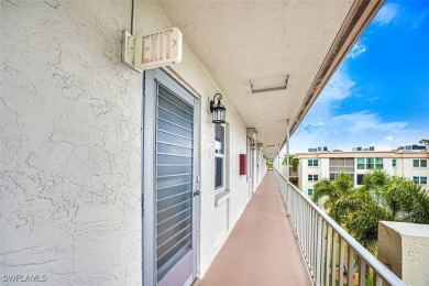 Unpack and move right in to this beautifully updated 2 bedroom 2 on Seven Lakes Golf and Tennis Community in Florida - for sale on GolfHomes.com, golf home, golf lot