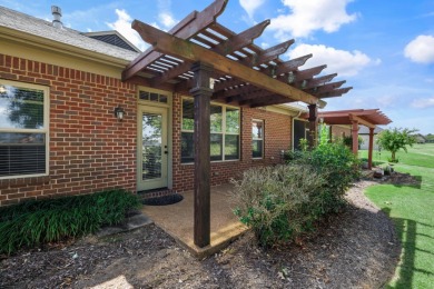 Welcome home to care-free living! This newly updated condo is on  in Tennessee - for sale on GolfHomes.com, golf home, golf lot