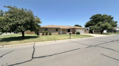 This is the one you have been waiting for! Fantastic location on Woodward Municipal Golf Course in Oklahoma - for sale on GolfHomes.com, golf home, golf lot