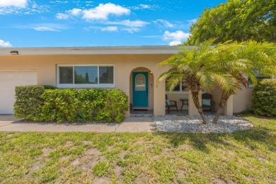 Welcome to your dream home! This beautifully updated 3 bedroom on Largo Golf Course in Florida - for sale on GolfHomes.com, golf home, golf lot