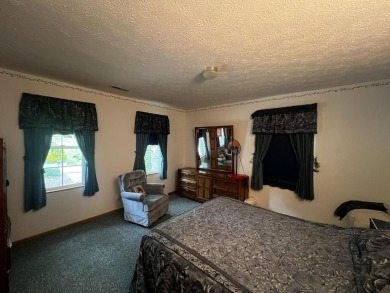 Embrace the potential of this charming home in the sought-after on Hidden Valley Golf Club in Indiana - for sale on GolfHomes.com, golf home, golf lot