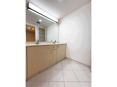 PENTHOUSE with Spectacular GOLF/WATER/FOUNTAIN/CLUBHOUSE VIEW on Wynmoor Golf Course in Florida - for sale on GolfHomes.com, golf home, golf lot