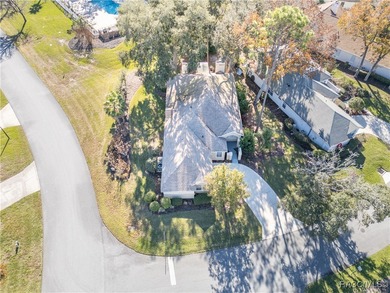 One or more photos have been virtually staged. Enjoy the ease of on Sugarmill Woods Golf and Country Club in Florida - for sale on GolfHomes.com, golf home, golf lot