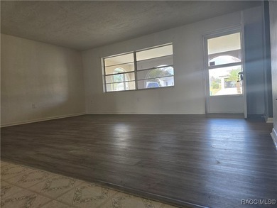 A cozy little 2 bedroom 2 bath home perfect for a young couple on Brentwood Farms Golf Club in Florida - for sale on GolfHomes.com, golf home, golf lot