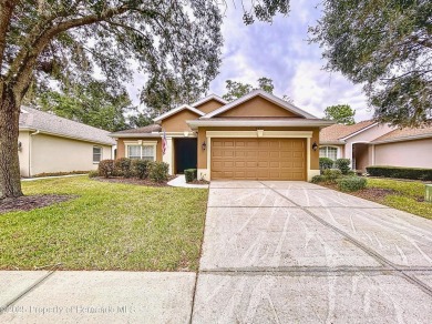 A brand new roof will top this beautiful home before closing! on Hernando Oaks Golf and Country Club in Florida - for sale on GolfHomes.com, golf home, golf lot