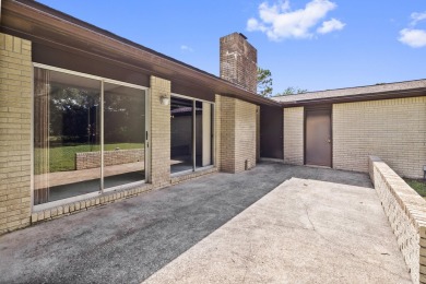 Lovely Golf Course Home with NO HOA FEES. You'll find Character on Rocky Bayou Country Club in Florida - for sale on GolfHomes.com, golf home, golf lot