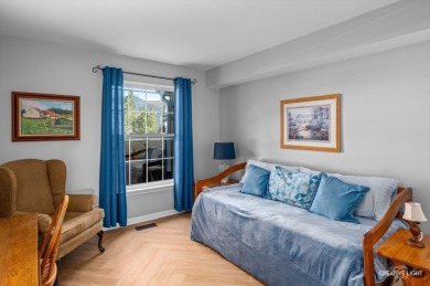 Beautifully Updated Ranch Townhome with Private Pond and golf on The Links at Carillon in Illinois - for sale on GolfHomes.com, golf home, golf lot