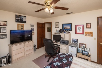 Beautiful Golf Course area home located on a quiet cul-de-sac on London Bridge Golf Course in Arizona - for sale on GolfHomes.com, golf home, golf lot