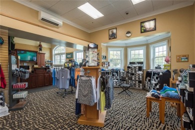 Updated and ready to Sell!! This 2 bedroom/2 bath/ 2 car garage on Timber Greens Country Club in Florida - for sale on GolfHomes.com, golf home, golf lot